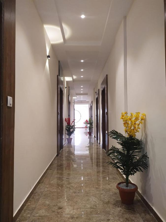 Hotel Krishna Palace Anand Exterior photo